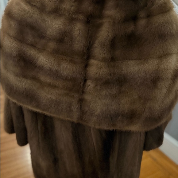 1970s era Mink Fur Coat - Picture 3 of 12